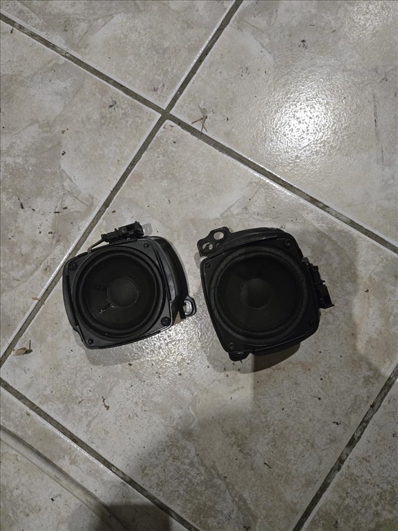 Audi A8 (D3 - 4E) Mélynyomó,hátsó hangszorok 4. kép