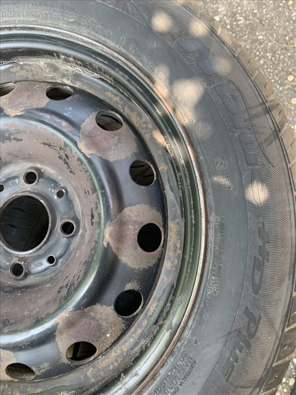  4x108 lyukosztású 15" használt  lemezfelni, rajta 185/65 újszerű Nexen nyári gumi   7. kép