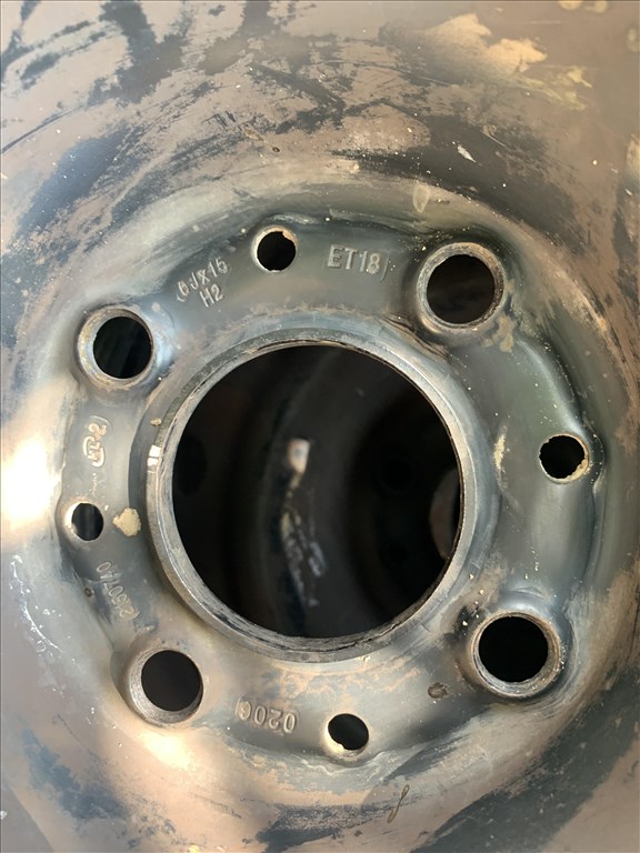  4x108 lyukosztású 15" használt  lemezfelni, rajta 185/65 újszerű Nexen nyári gumi   8. kép