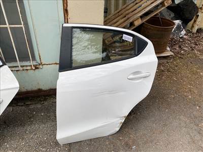 MAZDA 2 DL Bal hátsó Ajtó (Részeivel)