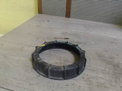 MAZDA 3 03.10-06.06 Üzemanyag szivattyú befogató műanyag anya