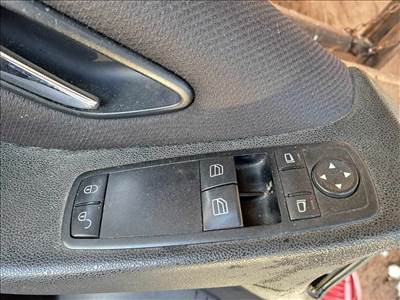 Mercedes A 150 W169 elektromos ablakemelő ablak kapcsoló 