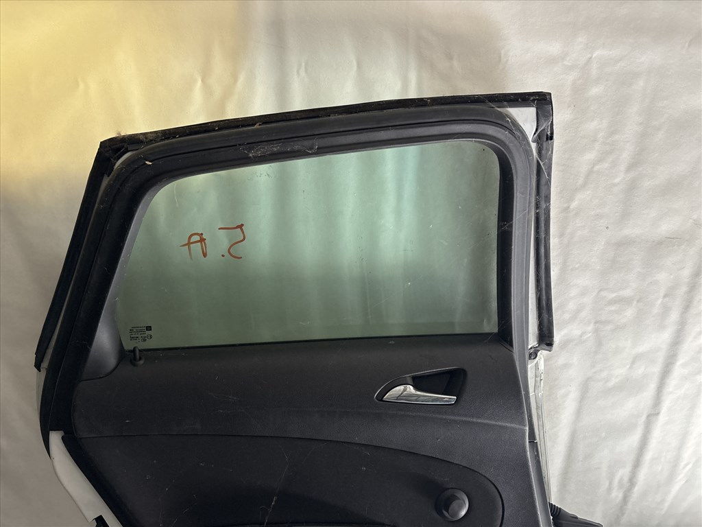 13540 Opel Astra J Bal hátsó Ajtó Fehér 5 ajtós 6. kép