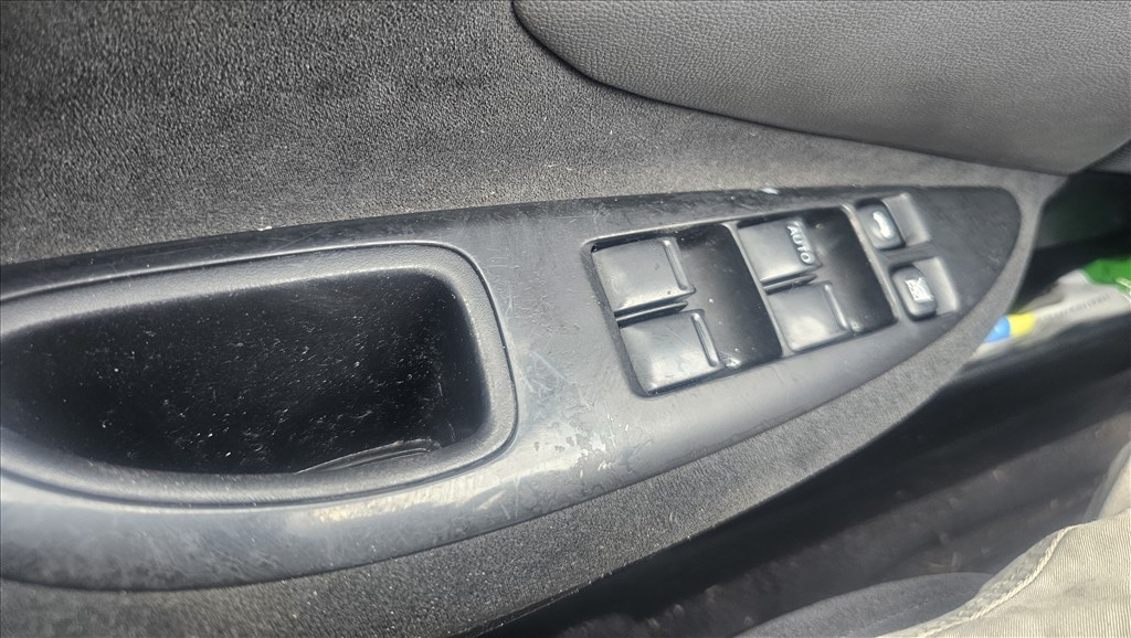 Nissan Primera III Bal első ablakemelő kapcsoló  1. kép