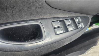 Nissan Primera III Bal első ablakemelő kapcsoló 