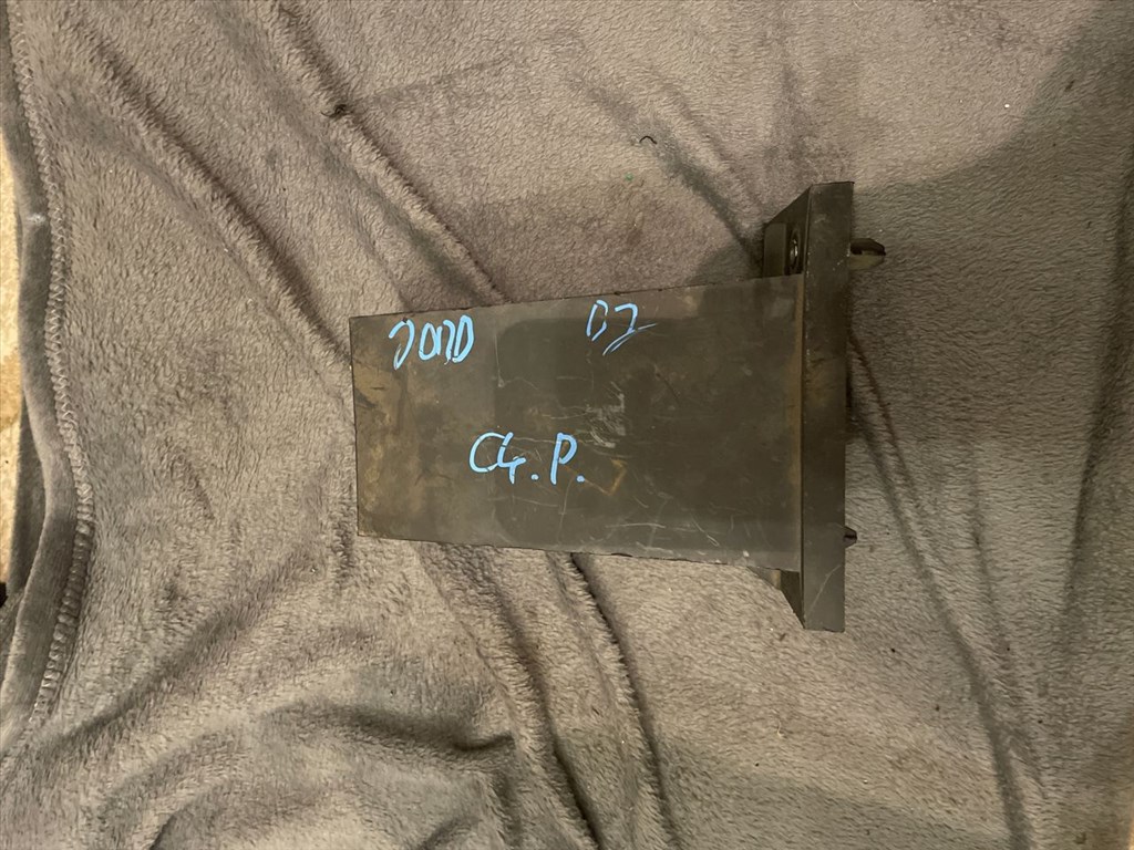 CITROËN C4 Picasso I UD_ Jobb első Lökhárító Tartó (Műanyag) 4. kép