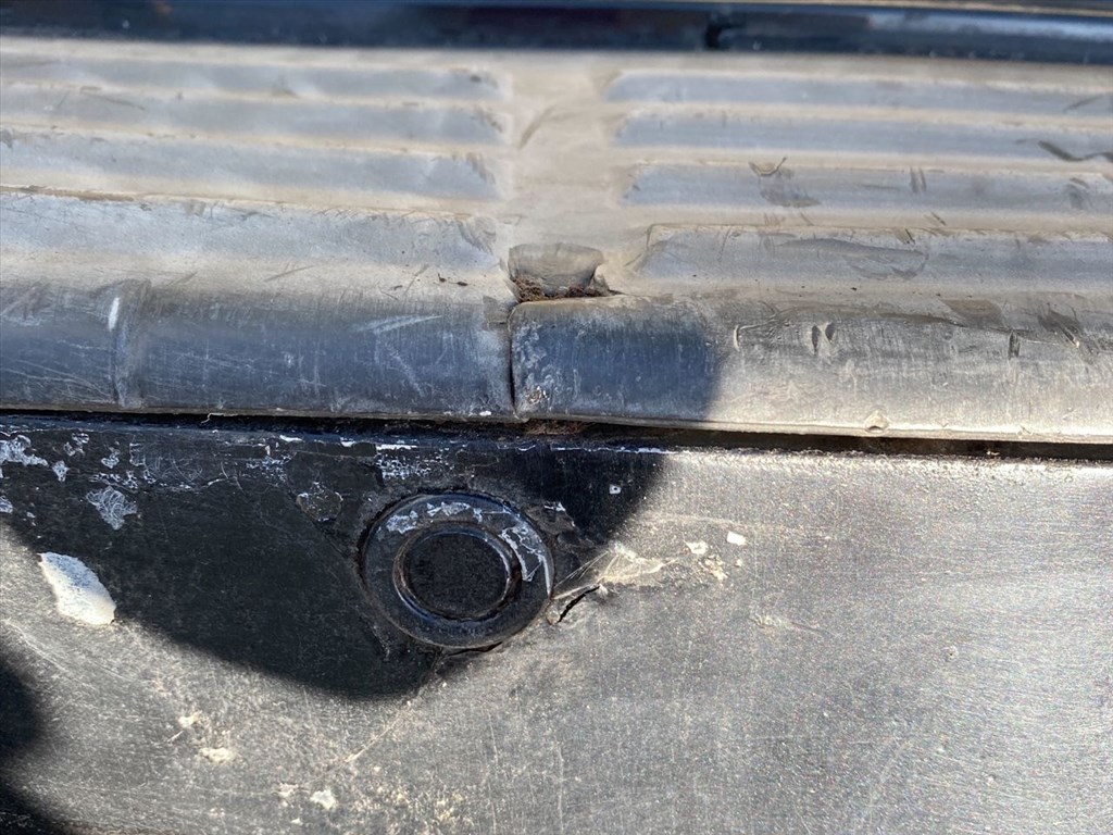 KIA CARNIVAL II GQ Hátsó Lökhárító (Részeivel) 5. kép