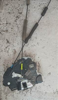 Lexus IS 220d bal hátsó ajtózár szerkezet 