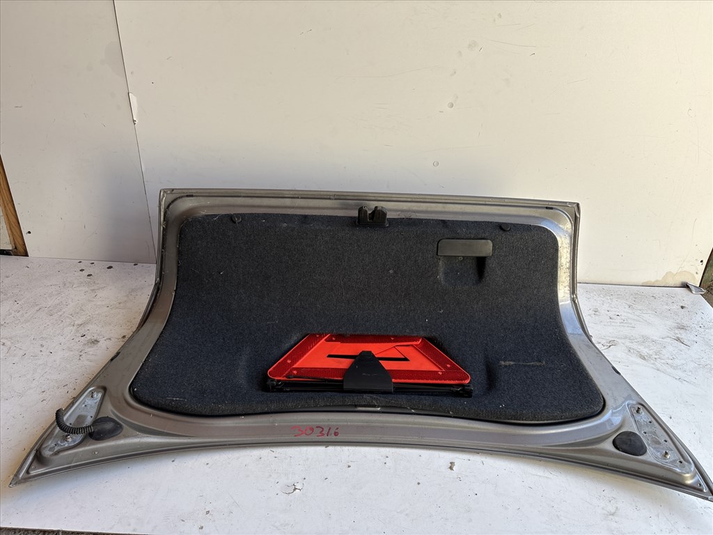 13075 Audi A4 B6 2000-2004 Csomagtérajtó    Szürke 4. kép