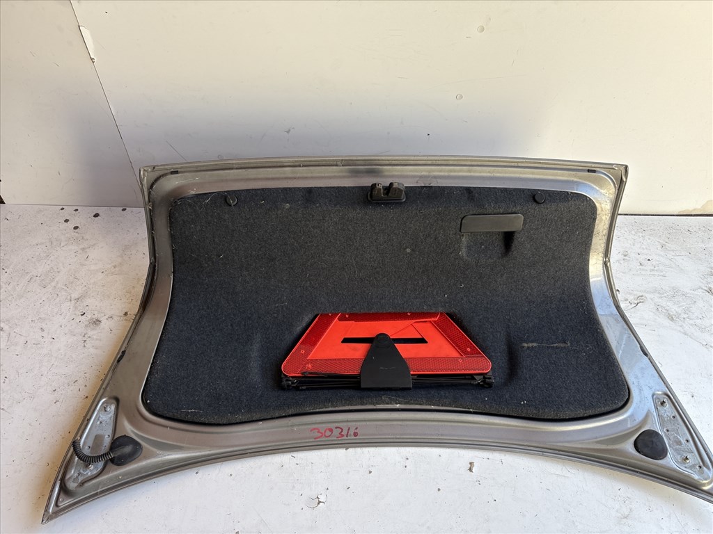 13075 Audi A4 B6 2000-2004 Csomagtérajtó    Szürke 5. kép