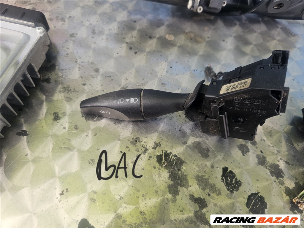 Ford Transit Connect Mk1 Kormánykapcsolo bal  1. kép