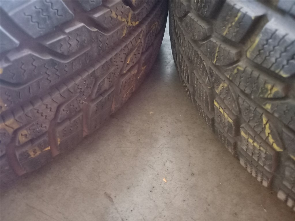  VW 5x112-as 7.5x15" használt (gyári felni) alufelni, rajta 205/60 használt Falken téli gumi sxx2 4. kép