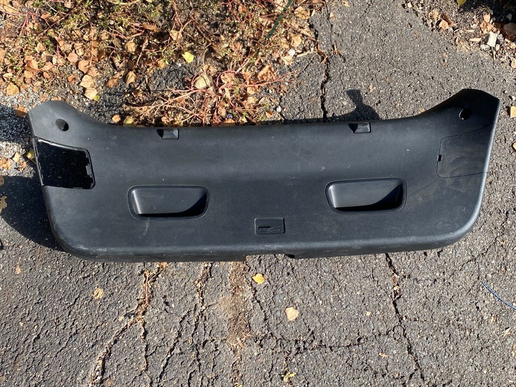 KIA CEED SW ED Csomagtérajtó Kárpit 1. kép