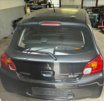 Mitsubishi Space Star II (2012-2019) 8330A781 bal hátsó lámpa 