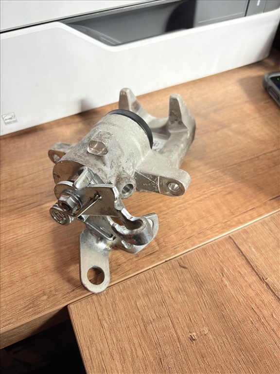 TRW BHN317 féknyereg  3322937391073 2. kép