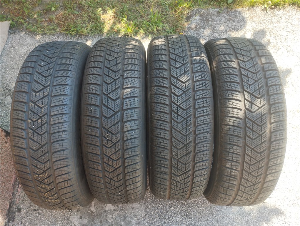  215/65 17 Pirelli téli gumi r17 " dot21 2. kép