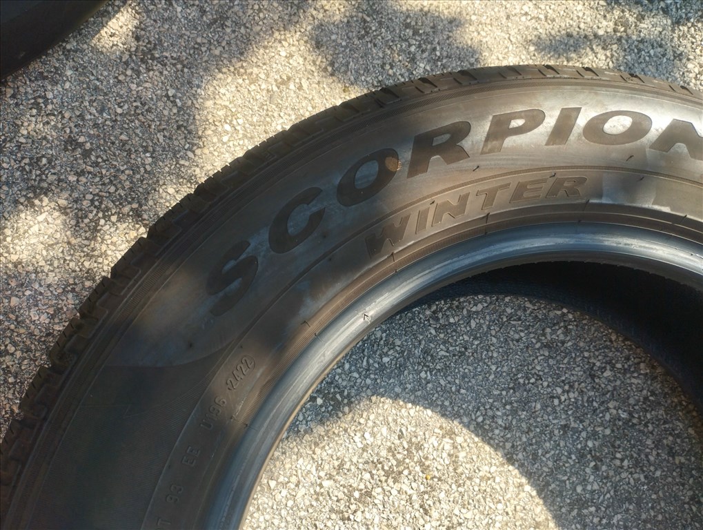  215/65 17 Pirelli téli gumi r17 " dot21 3. kép