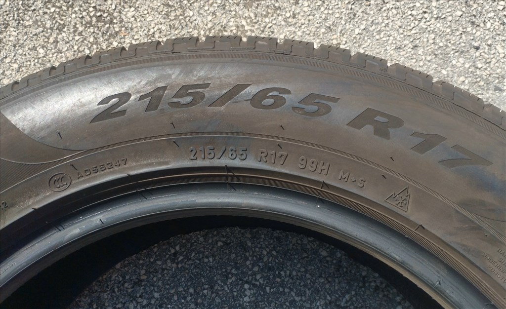  215/65 17 Pirelli téli gumi r17 " dot21 4. kép