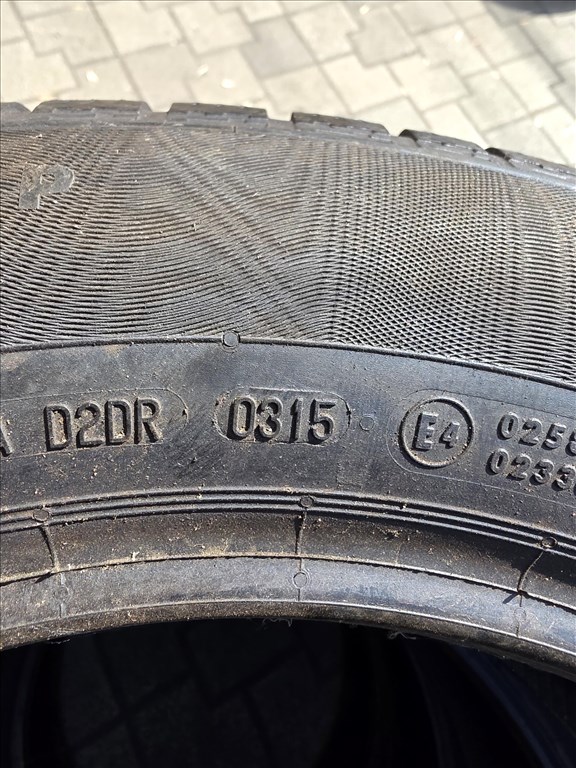  235/5517" újszerű Continental Contiwintercontact Ts830 p téli gumi 4. kép