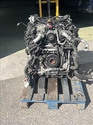 Touareg 7P, és Audi Q7 (4L) V8 / 4.2tdi komplett motor  189000Km