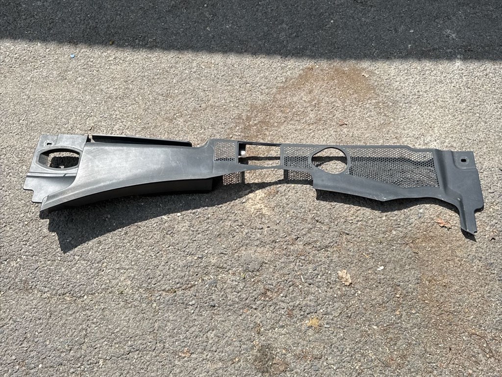 AUDI A4 8K2, B8 Levélrács 017041 1. kép