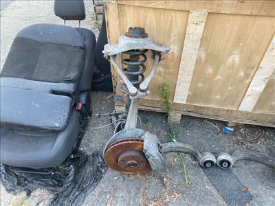 AUDI Q5 8R Bal Gólyaláb Csonkállvánnyal 014192