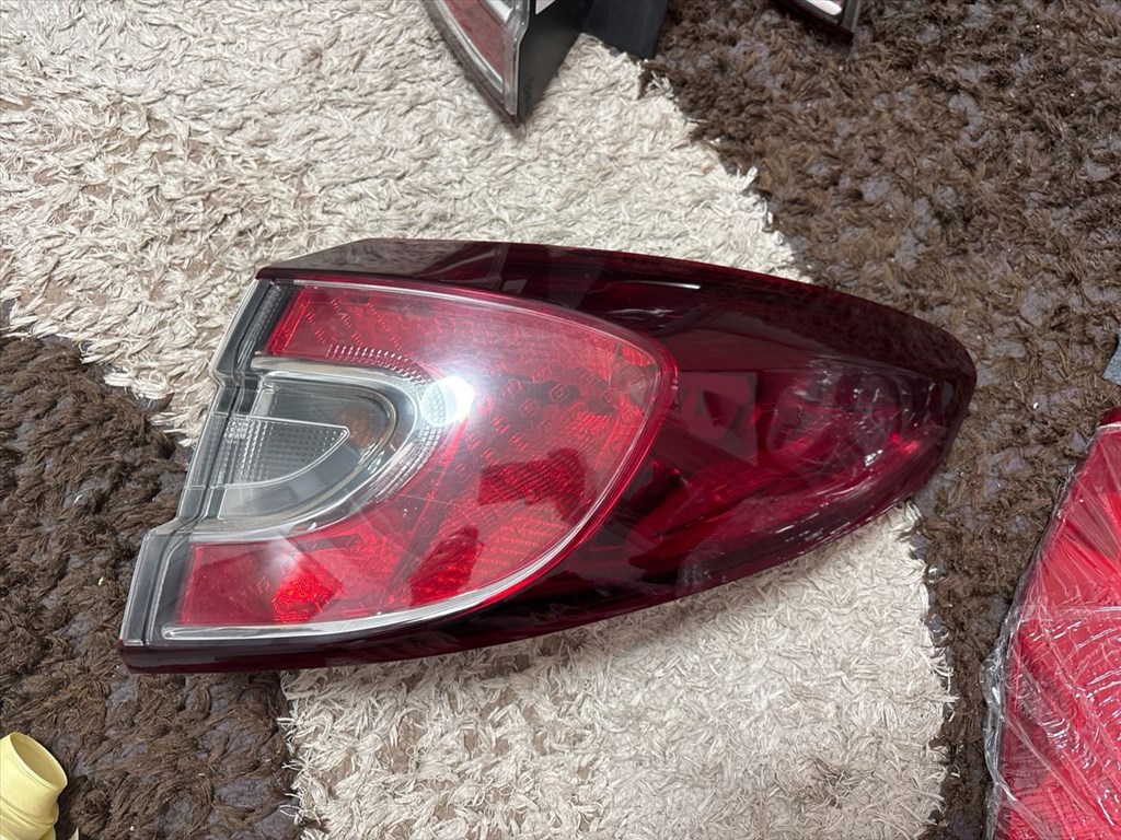 RENAULT MEGANE III Grandtour KZ0/1 Jobb Külső Hátsó Lámpa 015640 1. kép