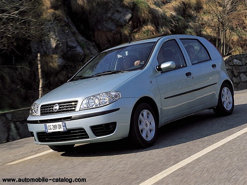 Fiat Punto 2 facelift első lökhárító 10. kép