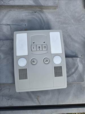 Audi A8 (D3 - 4E) Belsö világítás hátsó 