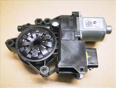 Kia Cee'd (CD) KIA CEED 3 CD / XCEED BAL ELSŐ ABLAK EMELŐ MOTOR 82450j7015