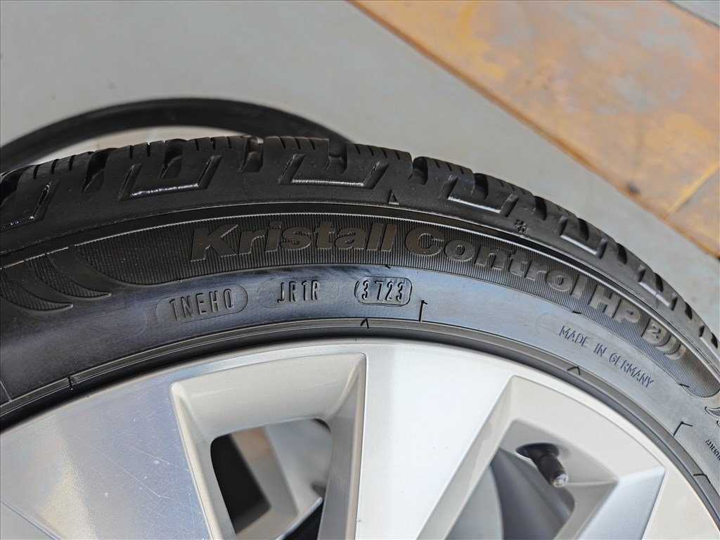 18" 5x112 Skoda "Cassiopeia" gyári alufelni szett téligumikkal! 10. kép