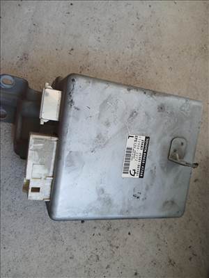 Toyota Prius/CT 200H motorvezérlő modul 89661-47410