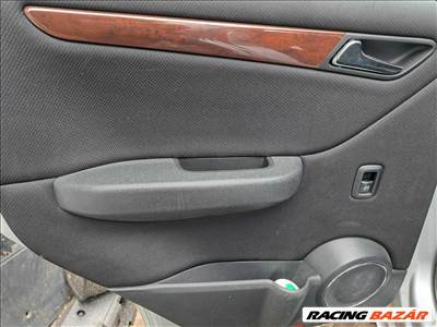 Mercedes A 200 CDI W169 bal hátsó ajtókárpit 