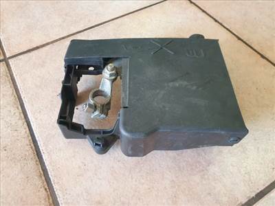 Opel Zafira C, Opel Astra J Pozitív kábel elosztó QN 13302307