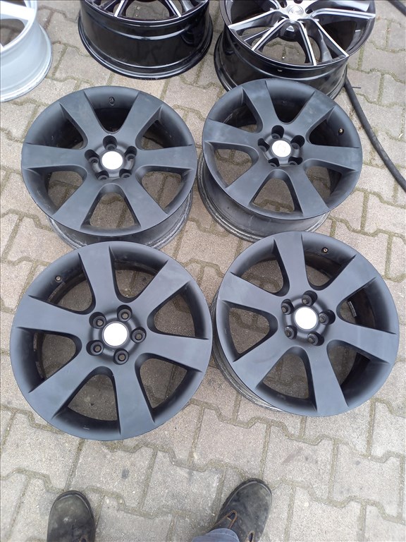Hyundai Santa Fe gyári alu szett Fekete 7x18 5x114.3 Et41 dxx 1. kép