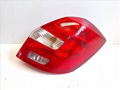 Skoda Fabia kombi jobb hátsó lámpa 5J6945096