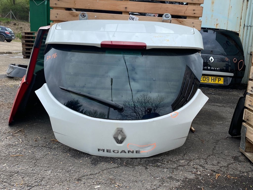 RENAULT MEGANE III Kupé DZ0/1_ Csomagtérajtó (Részeivel) 003416 1. kép