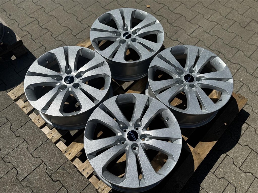 R18 5x114,3 Original Kia Sportage 7J ET40.5 gyári alufelnik felnik 18" 3. kép