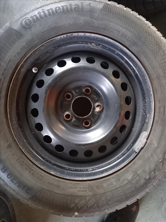  Kia Sportage 5x114.3-as 6,5x16" (gyári felni) lemezfelni 215/70 újszerű Continental téli gumi sxx4 3. kép