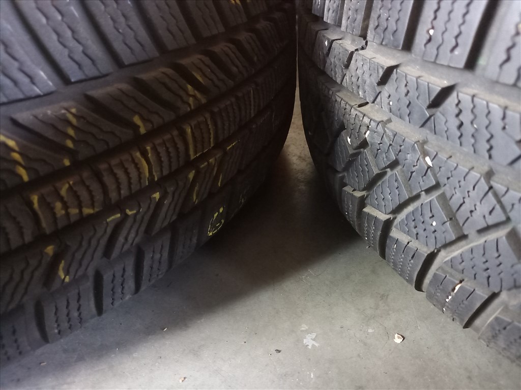  Kia Sportage 5x114.3-as 6,5x16" (gyári felni) lemezfelni 215/70 újszerű Continental téli gumi sxx4 4. kép