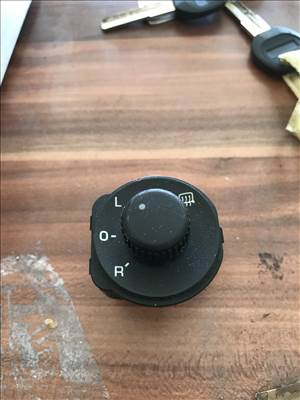 Skoda Octavia II -tükör állító gomb 121959565a