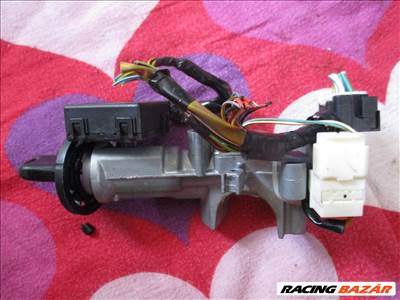 Suzuki Splash Opel Agila B gyújtáskapcsoló 3397062J00