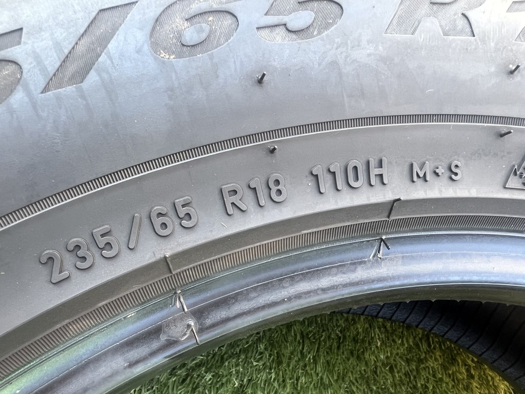 235/65 R18 Pirelli Scorpion téli gumi 5mm 5. kép