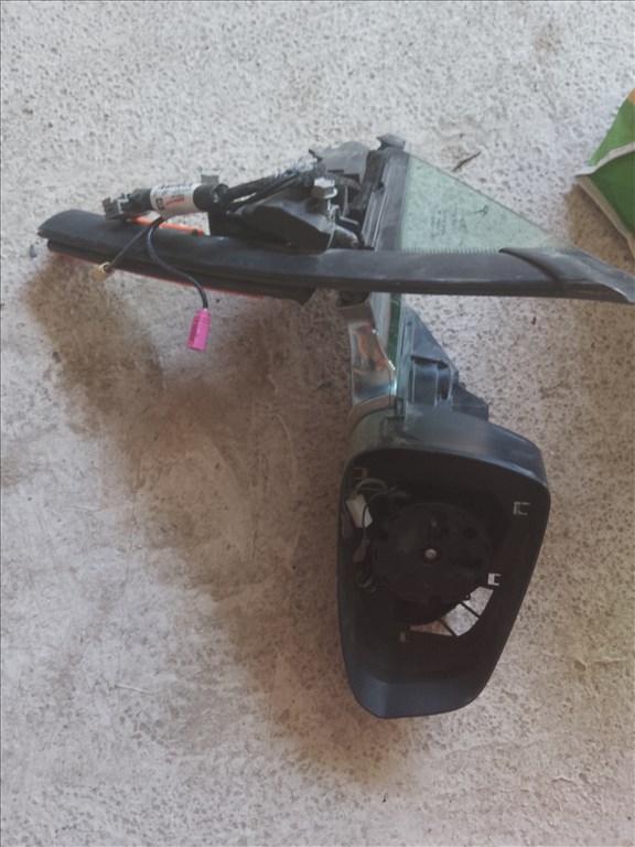 Tesla Model S tükör  3. kép