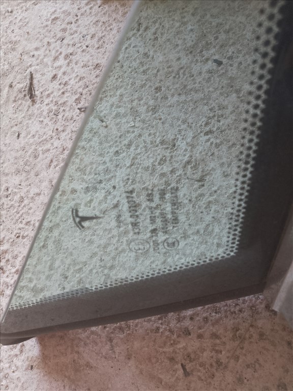 Tesla Model S tükör  4. kép