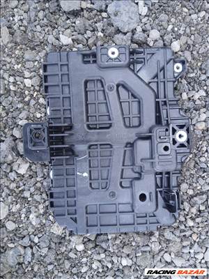 Kia ceed 2018-2025 új akkumulátor alatt lévő tálca