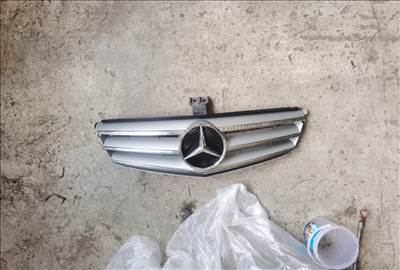 Mercedes C w204 hűtörács Gyári hibátlan! a2048800023