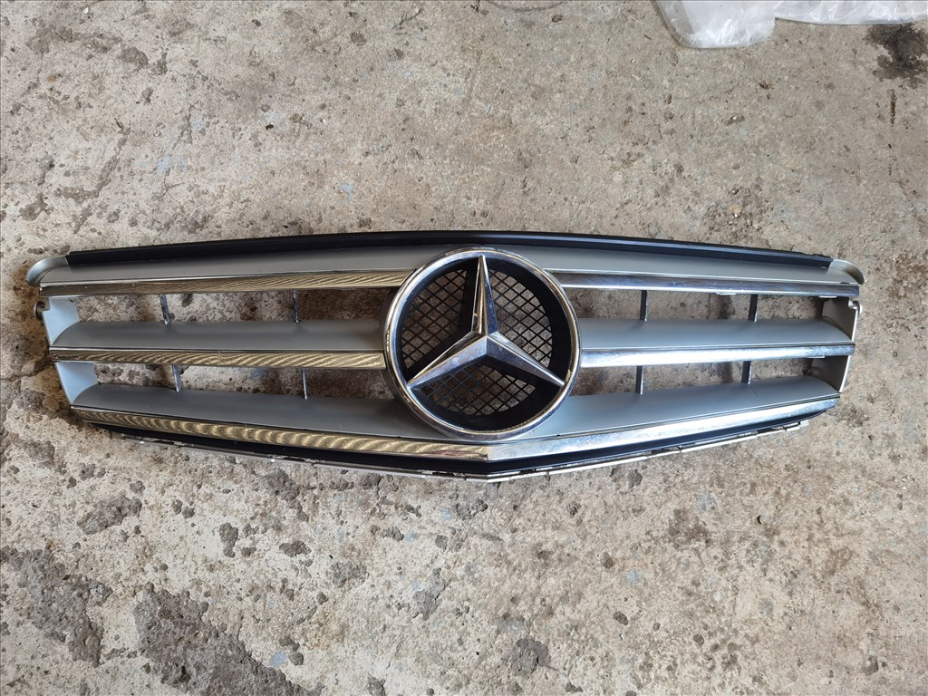 Mercedes C w204 hűtörács Gyári hibátlan! a2048800023 2. kép