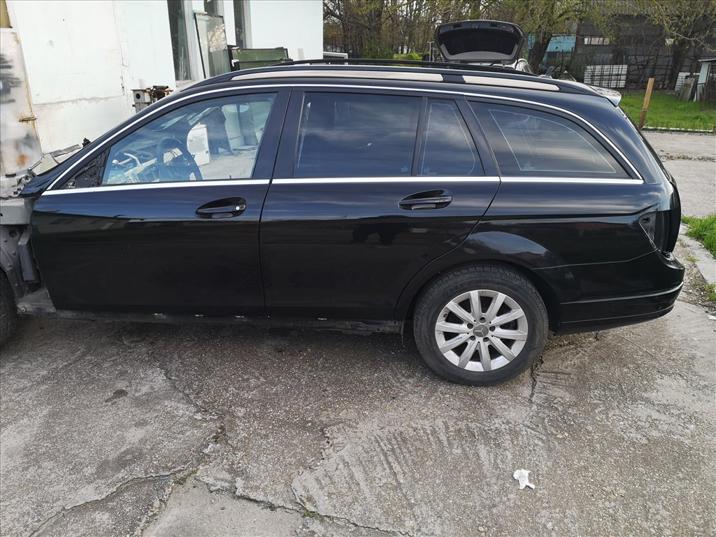 Mercedes C w204 hűtörács Gyári hibátlan! a2048800023 7. kép