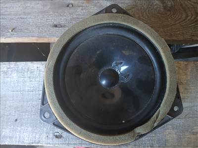 Lexus GS 300 bal első közép hangszóró 